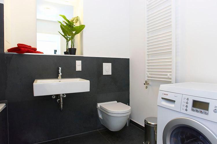 Spacious Studio Apartment Friedrichshain Berlim Quarto foto
